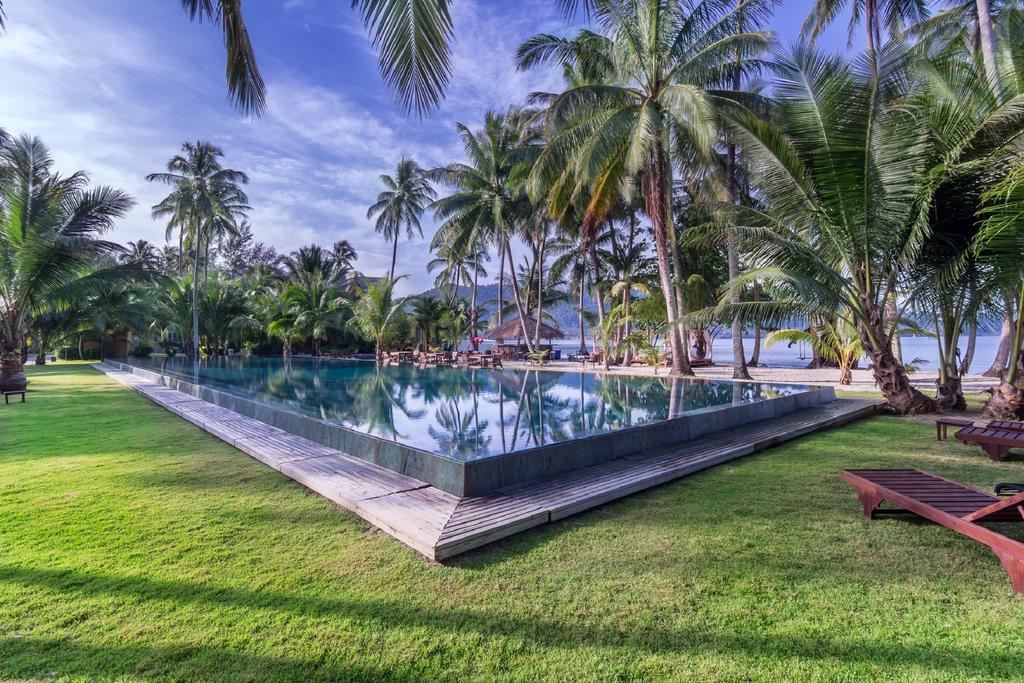 Sunset Emily Villas & Rooms Koh Chang Room photo